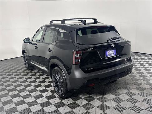 New 2025 Nissan Kicks SR AWD/4WD image 6