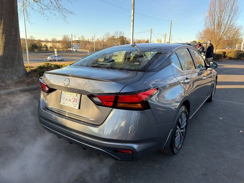 New 2025 Nissan Altima 2.5 SV image 7