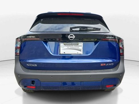 New 2026 Nissan Kicks SR w/ Cold Weather Package image 8