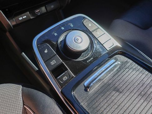 Used 2022 Kia Niro EX w/ Cold Weather Package image 24