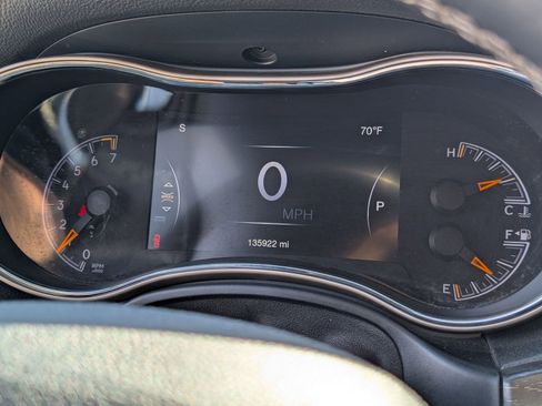 Used 2016 Jeep Grand Cherokee Limited image 22