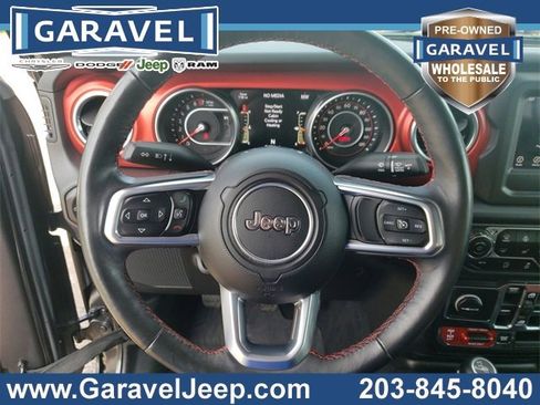 Used 2018 Jeep Wrangler Unlimited Rubicon w/ Cold Weather Group image 3