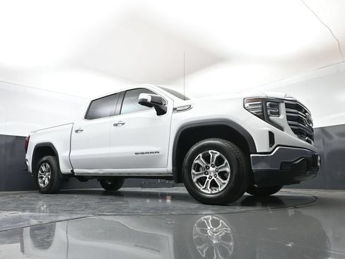 Used 2024 GMC Sierra 1500 SLT AWD/4WD image 49