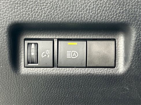 Used 2020 Toyota RAV4 LE image 35