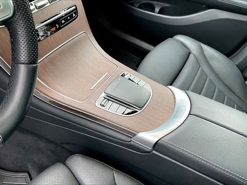 Certified 2022 Mercedes-Benz GLC 43 AMG 4MATIC image 16