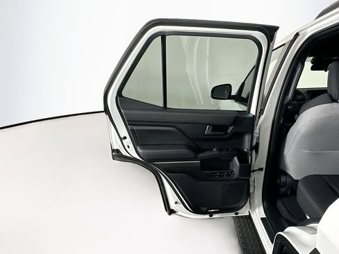 Used 2025 Toyota 4Runner TRD Off-Road image 27