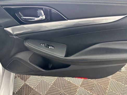 Used 2022 Nissan Maxima SV w/ Floor Mat Group FWD image 24