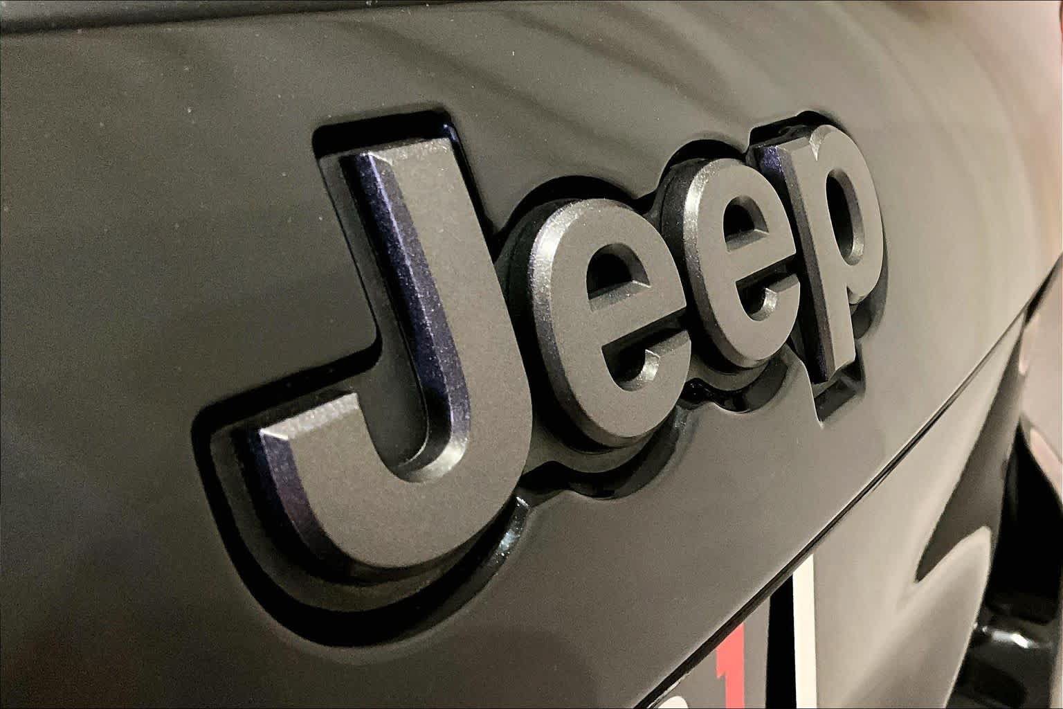 Used 2019 Jeep Grand Cherokee High Altitude AWD/4WD image 32