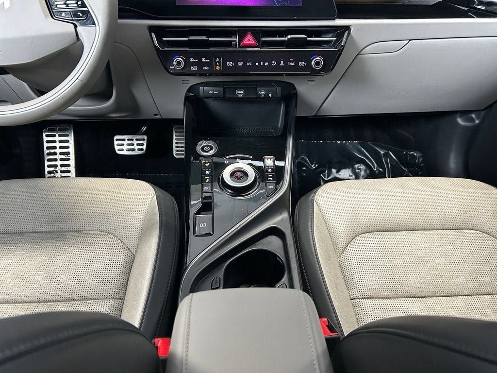 Used 2023 Kia Niro Wave FWD image 12