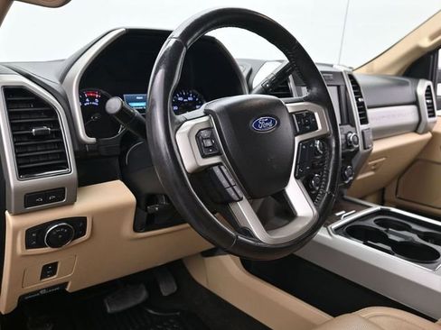 Used 2018 Ford F250 Lariat w/ Chrome Package image 15