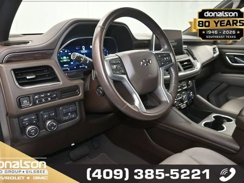 Used 2022 Chevrolet Tahoe Z71 w/ Z71 Off-Road Package AWD/4WD image 8