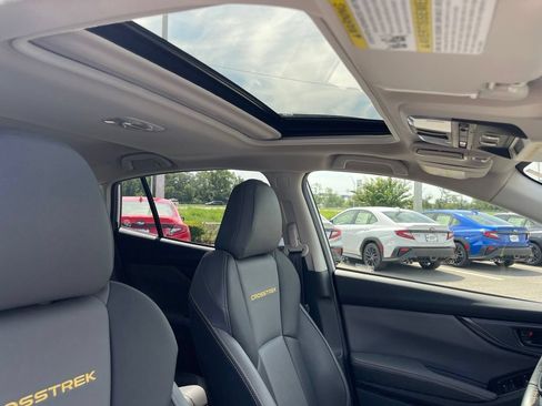 Certified 2022 Subaru Crosstrek 2.5i Sport w/ Moonroof Package AWD/4WD image 39