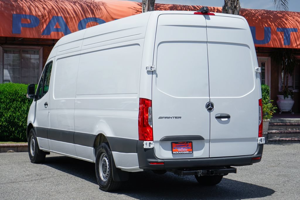 Used 2024 Mercedes-Benz Sprinter 2500 w/ Acoustic Package image 6