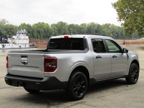 Certified 2024 Ford Maverick XLT w/ XLT Luxury Package image 5