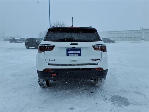 Used 2024 Jeep Compass Trailhawk image 6
