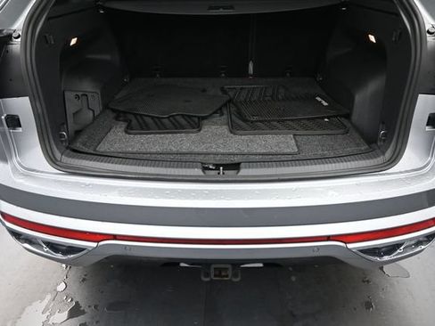 Used 2020 Volkswagen Atlas Cross Sport SEL Premium R-Line AWD/4WD image 29
