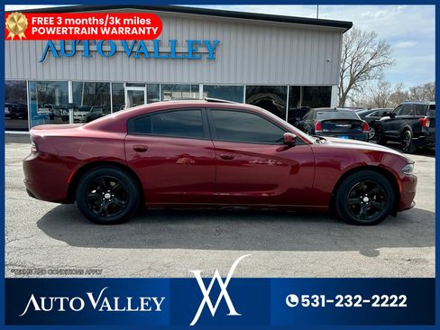 Used 2019 Dodge Charger SXT w/ Leather Interior Group image 8