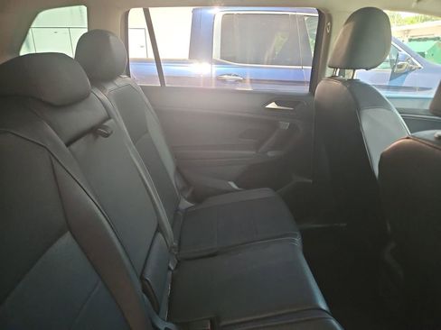 Used 2019 Volkswagen Tiguan SE FWD image 9