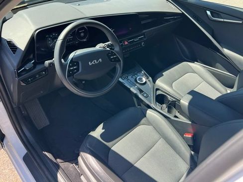Used 2024 Kia Niro Wind FWD image 17
