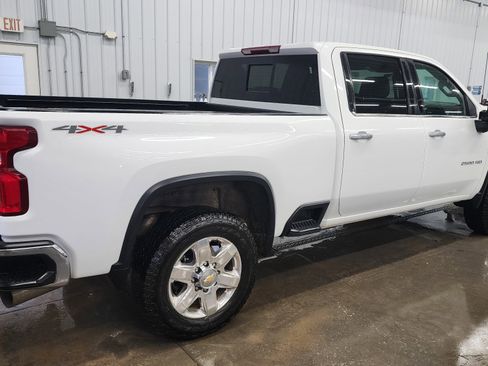 Used 2022 Chevrolet Silverado 2500 LTZ w/ LTZ Convenience Package image 4