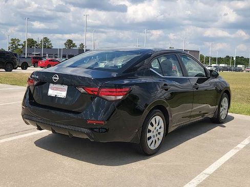Certified 2025 Nissan Sentra S FWD image 5