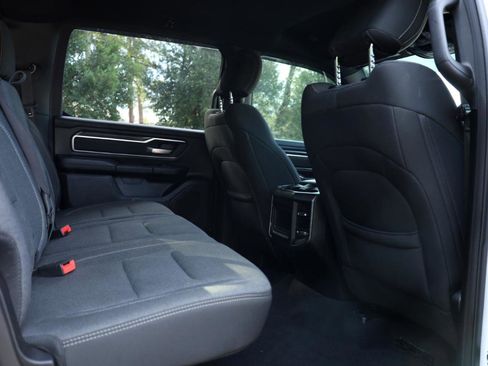 Used 2019 RAM 1500 Big Horn AWD/4WD image 17