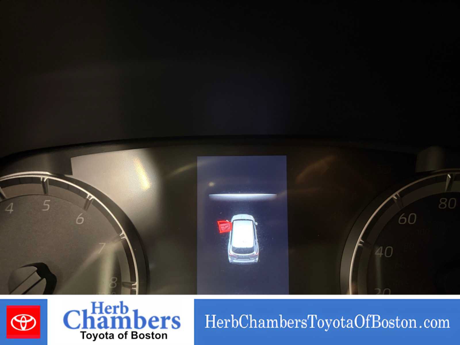 Used 2022 Toyota Highlander LE AWD/4WD image 11
