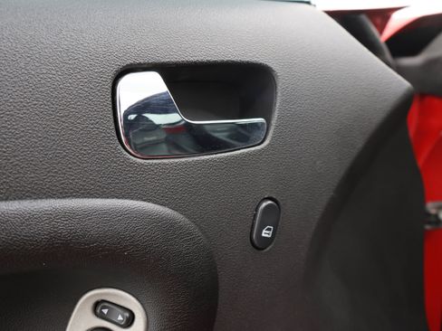 Used 2007 Pontiac Solstice GXP w/ Premium Package RWD image 33