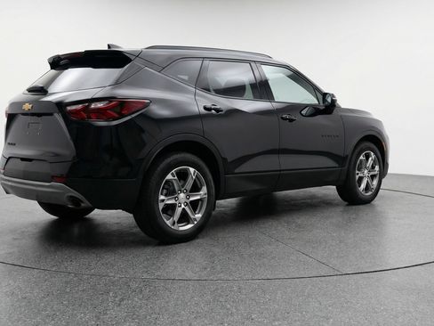Used 2025 Chevrolet Blazer LT FWD image 9