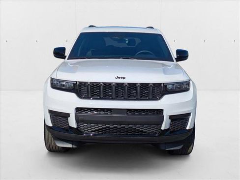 New 2025 Jeep Grand Cherokee L Altitude image 6