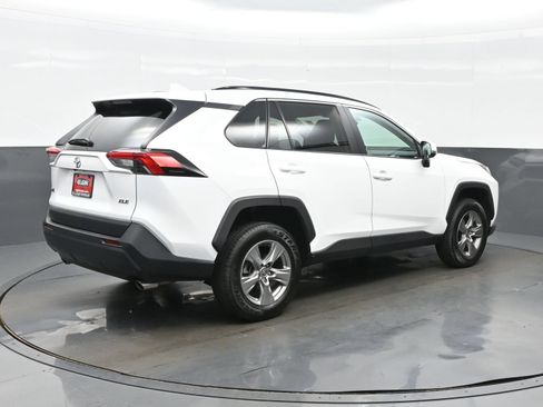 Used 2024 Toyota RAV4 XLE FWD image 6