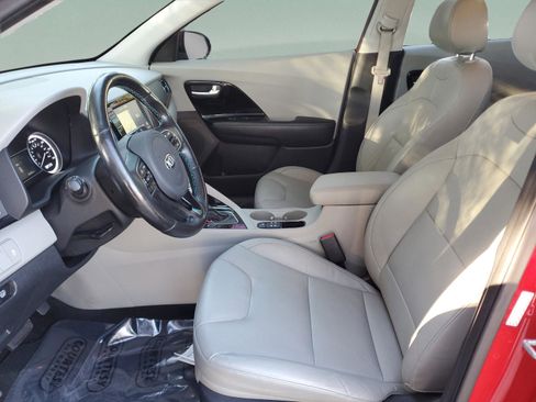 Certified 2017 Kia Niro Touring image 20