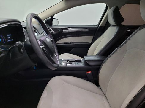 Used 2020 Ford Fusion SE w/ Equipment Group 151A image 17