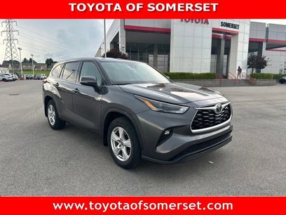 Used 2022 Toyota Highlander LE