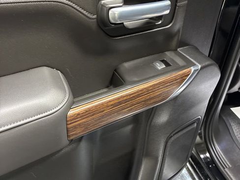 Used 2021 Chevrolet Silverado 1500 High Country w/ Technology Package image 24