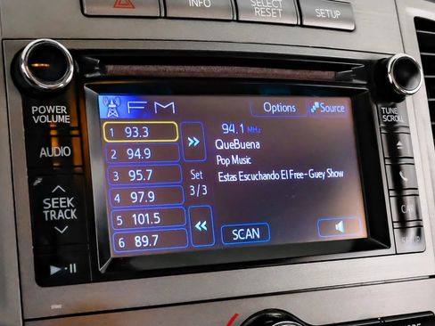 Used 2013 Toyota Venza LE w/ LE Convenience Pkg image 21