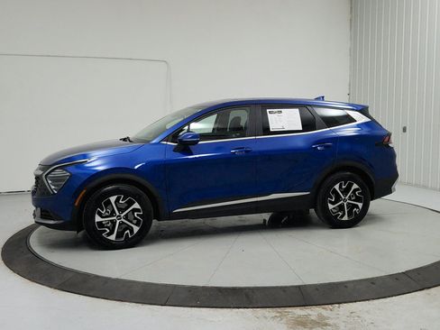 Used 2025 Kia Sportage EX FWD image 4