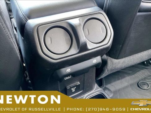 Used 2020 Jeep Gladiator Overland AWD/4WD image 33