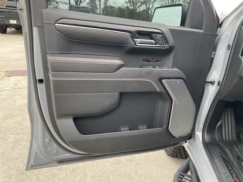 Used 2024 GMC Sierra 1500 AT4X image 21