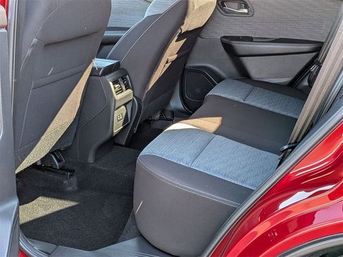 Used 2021 Nissan Rogue SV image 16