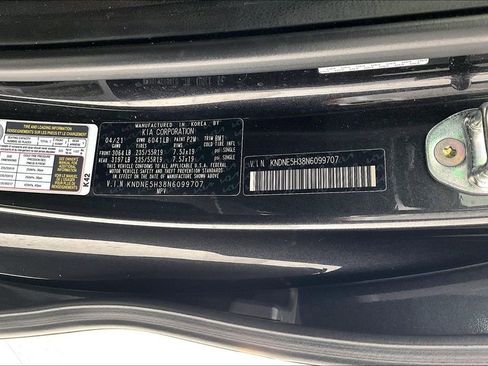 Used 2022 Kia Carnival SX Prestige image 43