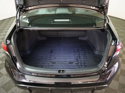 Used 2025 Toyota Corolla SE image 8