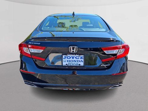 Used 2022 Honda Accord Sport image 9