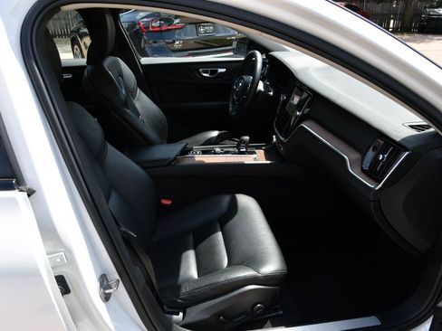 Used 2024 Volvo S60 B5 Plus FWD image 12