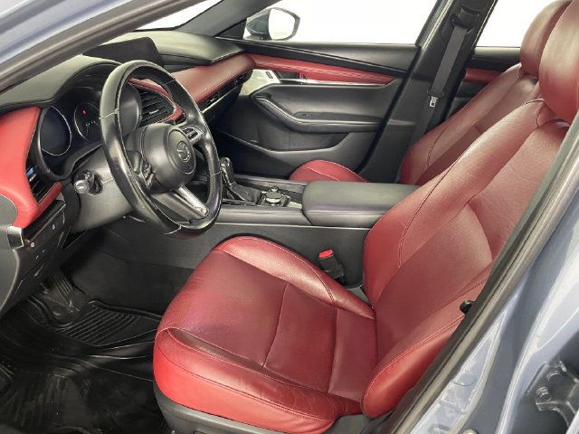Used 2020 MAZDA MAZDA3 Hatchback w/ Premium Package FWD image 2