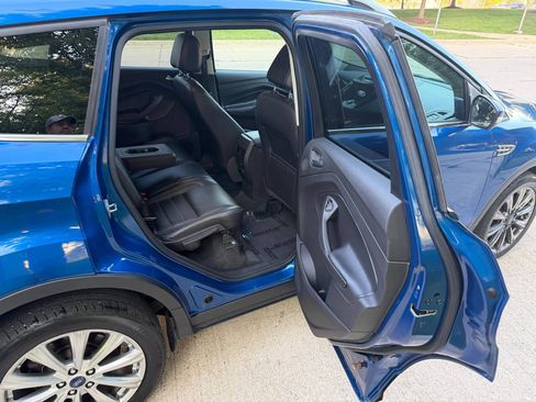 Used 2017 Ford Escape Titanium w/ Equipment Group 301A AWD/4WD image 9