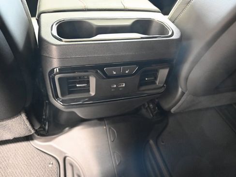 Used 2024 GMC Sierra 1500 AT4X image 32