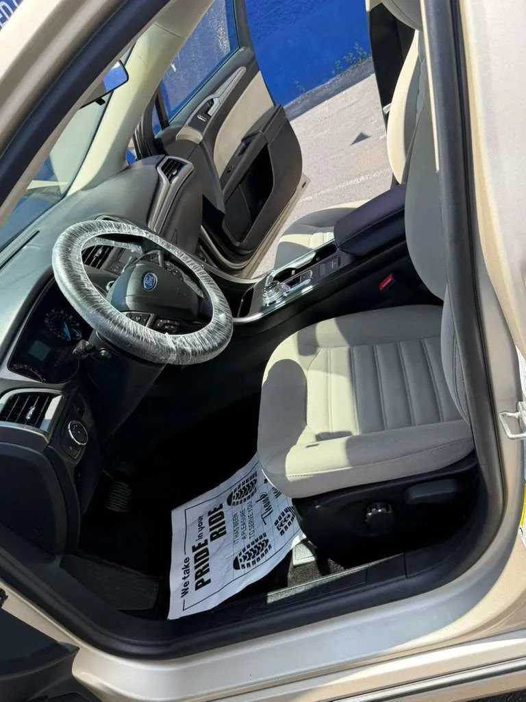 Used 2018 Ford Fusion S FWD image 12