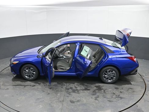 New 2026 Hyundai Elantra Blue image 55