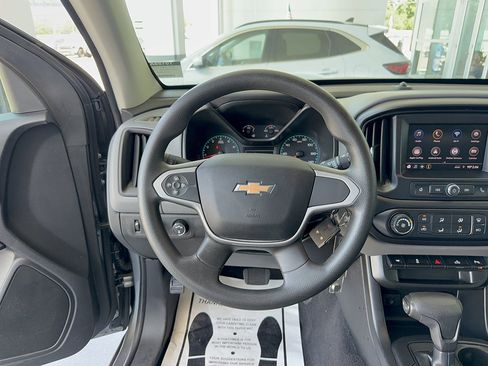 Used 2020 Chevrolet Colorado W/T w/ WT Convenience Package AWD/4WD image 27